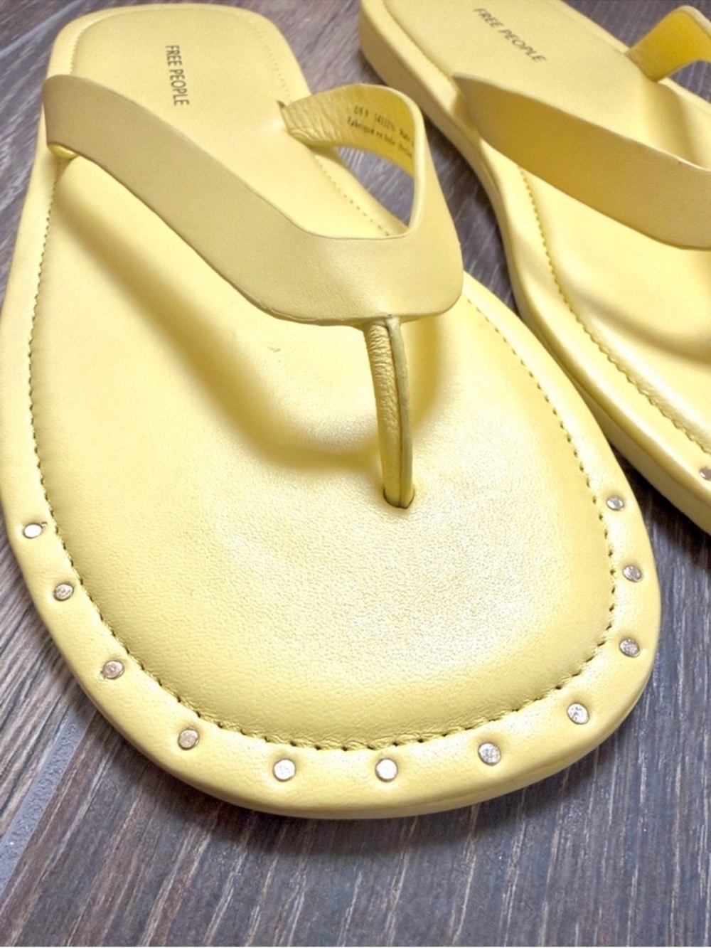Free People Women's Lemon Studded Sona Leather Thong Sandals—8 - Picture 7 of 9